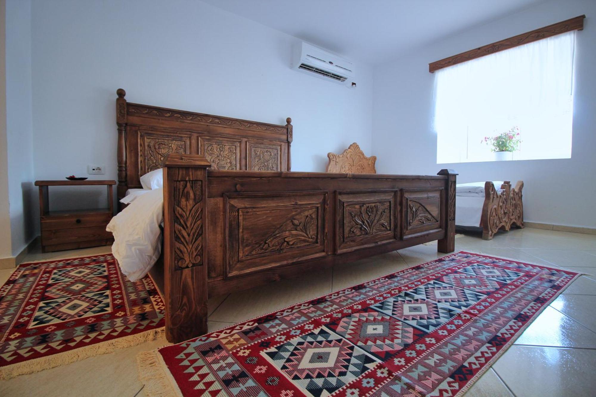 Guri Guesthouse Gjirokastër Eksteriør billede