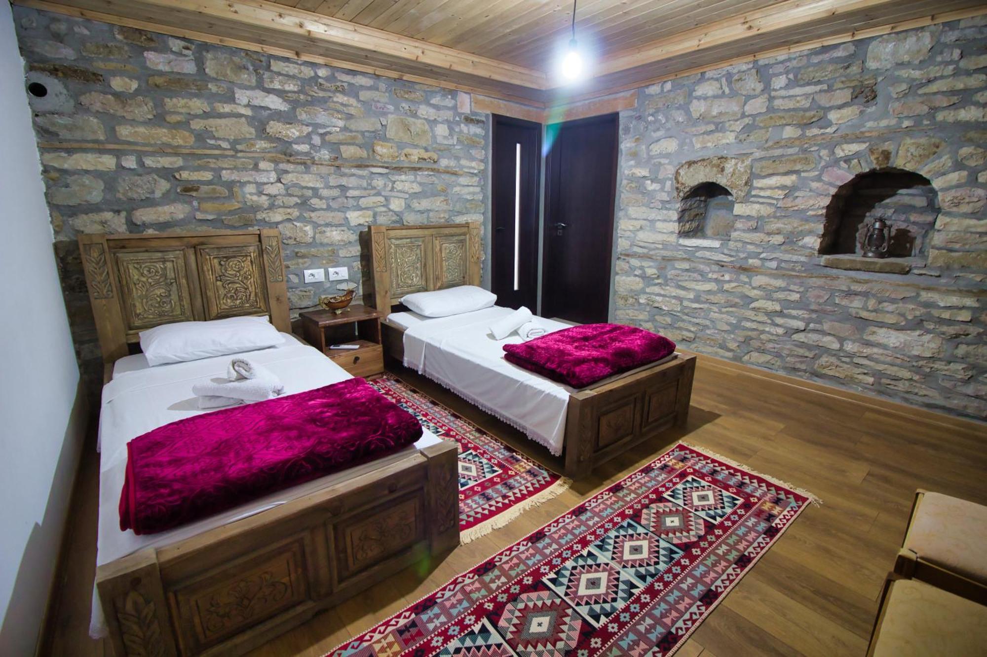 Guri Guesthouse Gjirokastër Eksteriør billede