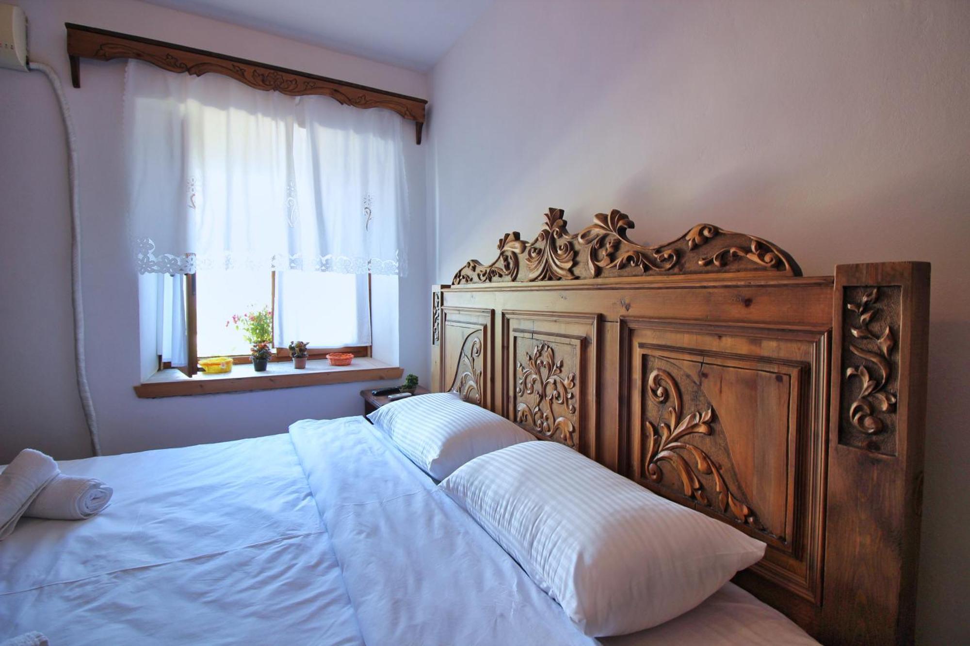 Guri Guesthouse Gjirokastër Eksteriør billede